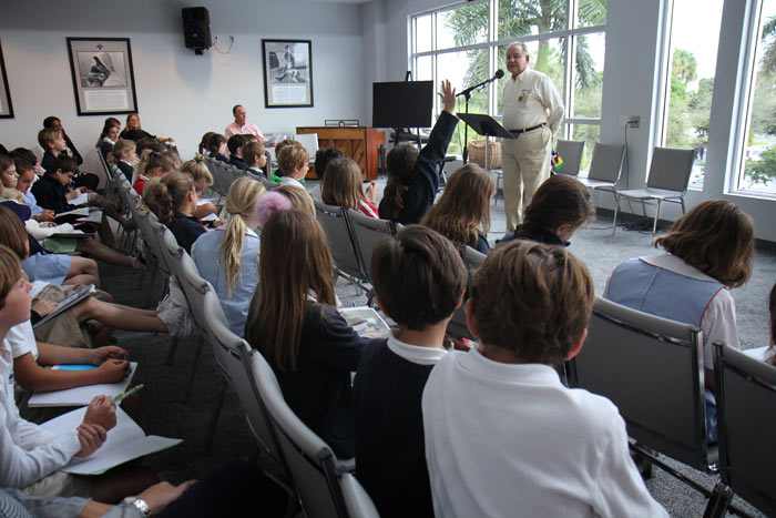 Students Learn the Stories Behind Our Photos